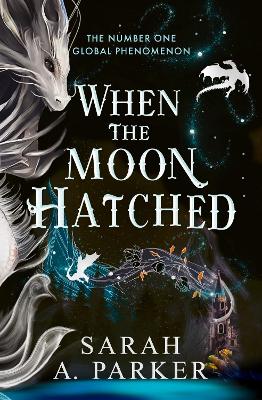 When The Moon Hatched (The Moonfall Series, Book 1)